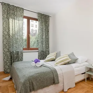warsaw-bobrowiecka-apartment-by-renters.warsawhotelspoland.com/